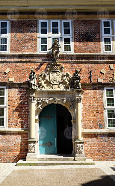 Stade, Sandsteinportal am Rathaus