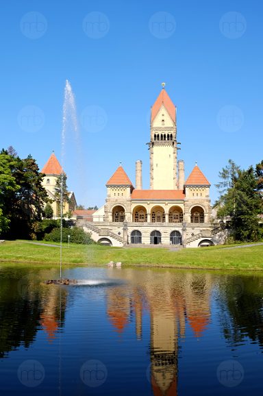 Leipzig Südfriedhof, Trauerhallenanlage