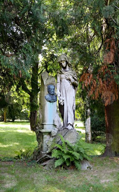 Leipzig Südfriedhof, Grab von Emil Teichmann
